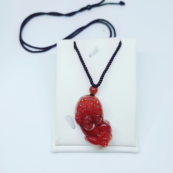 Red Agate Pixiu Carving necklace ♥ - Picture 3 of 4